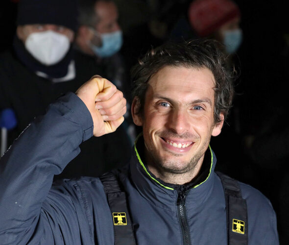Vendee Globe record winner dies at 42 after cancer battle